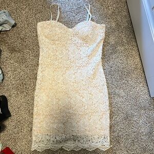 Windsor lace dress